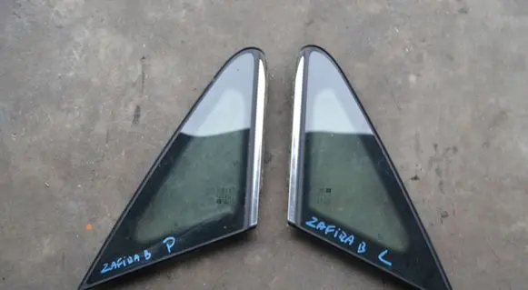 Opel Zafira B Front vent window/glass (coupe) DOT24AS2M19 E000255 43R007951