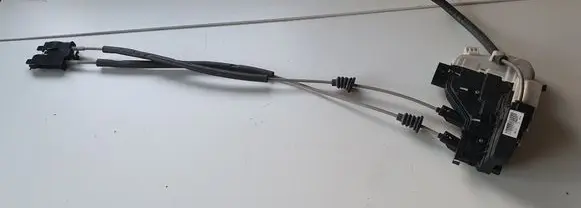 Hyundai Santa Fe Rear door lock