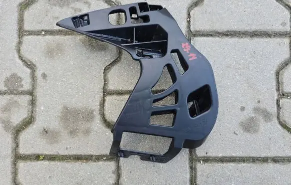 BMW 5 G30 G31 Front bumper mounting bracket 7385348