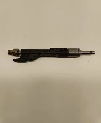 BMW 6 F06 Gran coupe Fuel injector 10213541 648627842