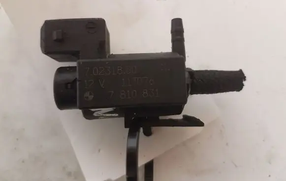BMW 5 F10 F11 Turbo solenoid valve 70231800 7810831