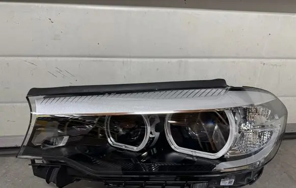 BMW 5 G30 G31 G38 Headlight/headlamp 7214955