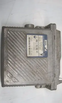 Renault Megane II Engine control unit/module 7700868321
