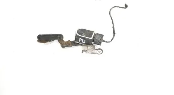 BMW 7 F01 F02 F03 F04 Air suspension front height level sensor 6784072