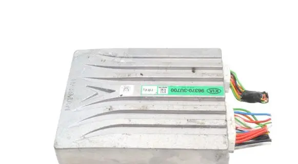 KIA Sportage Sound amplifier 963703U700