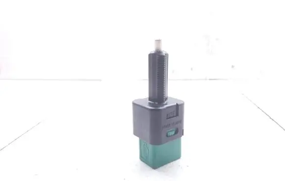 Nissan Navara D23 Brake pedal sensor switch