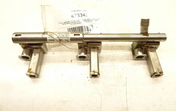 Jaguar F-Pace Fuel main line pipe 