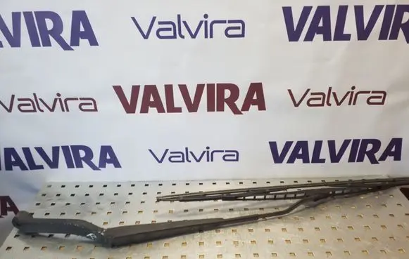 Mitsubishi Grandis Front wiper blade arm