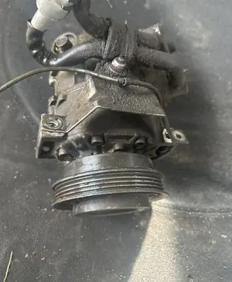 Volkswagen PASSAT B5 Air conditioning (A/C) compressor (pump)