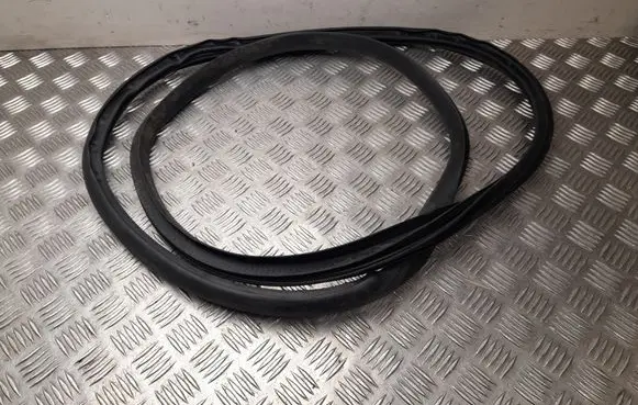 Tesla Model Y Rubber seal rear door 149767600D