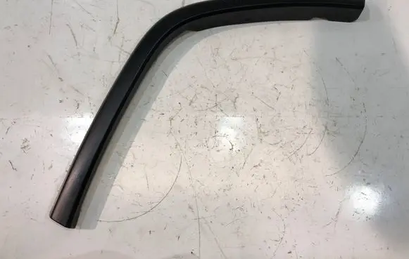 Jeep Grand Cherokee Front arch trim 