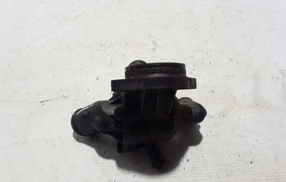 Volkswagen Caddy Thermostat 03L121111