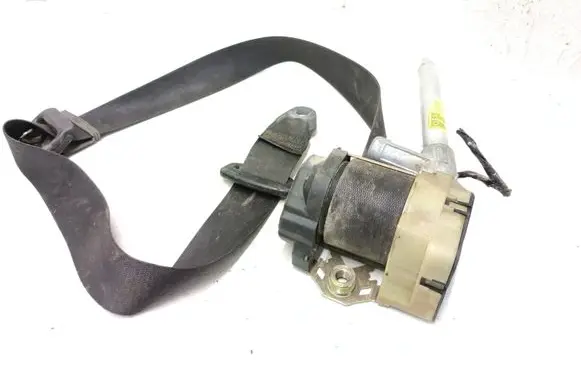 Mercedes-Benz E W210 Front seatbelt 2108600885