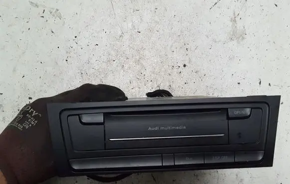 Audi Q5 SQ5 CD/DVD changer 8T2035652D