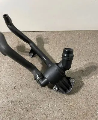 Thermostat/thermostat housing