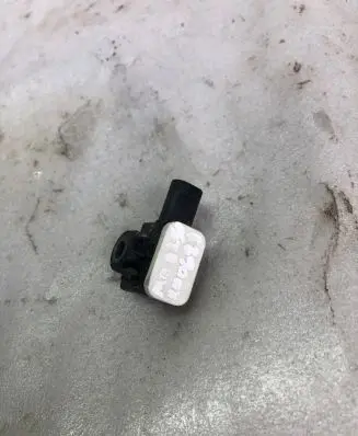 Mercedes-Benz B W246 W242 Airbag deployment crash/impact sensor A1668210151