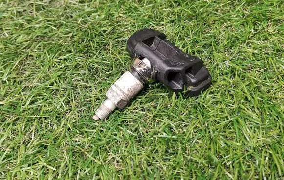 Mercedes-Benz GL X166 Tire pressure sensor A0009050030