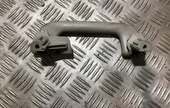 Toyota Avensis T250 Rear interior roof grab handle