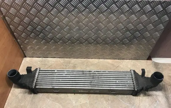 Mercedes-Benz E W212 Intercooler radiator 84031024