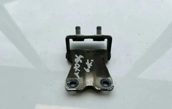 Subaru Legacy Tailgate/trunk/boot hinge