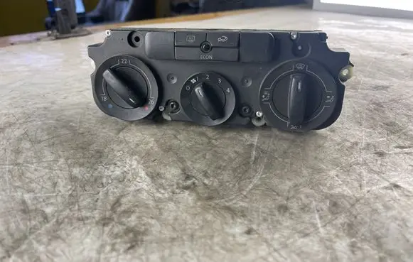 Volkswagen Golf Plus Climate control unit 5M1820045 5HB00932700
