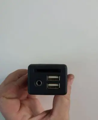 Opel Insignia A USB socket connector 22875066