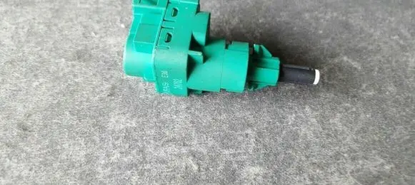 Volkswagen Golf IV Brake pedal sensor switch 1C0945511A