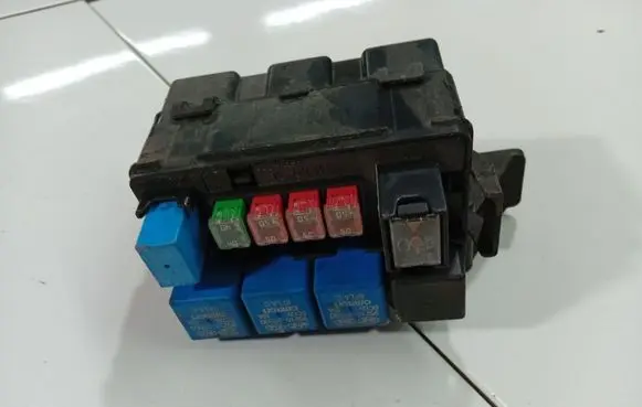 Hyundai Sonata Fuse box set 