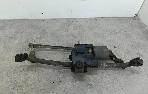 Volkswagen Touran I Front wiper linkage 