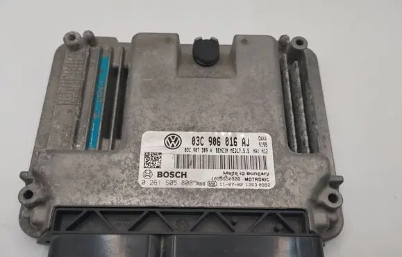 Volkswagen Golf VI Engine control unit/module 03C906016AJ 03C907309A 0261S05808