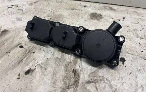 Volvo V70 Oil breather separator 25184005