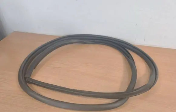 Toyota Yaris Cross Rubber seal rear door 