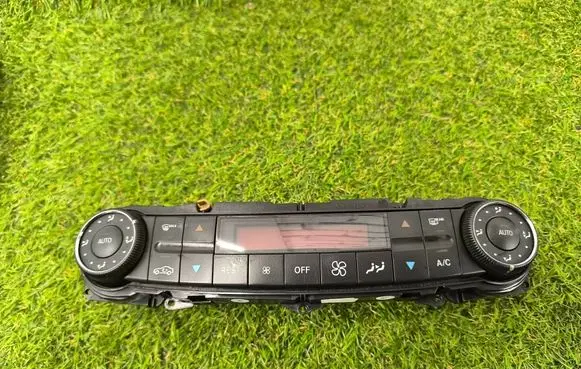 Mercedes-Benz E W211 Climate control unit 2118302590 00023607