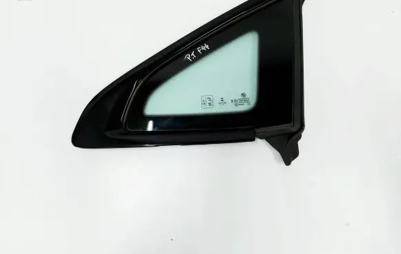 BMW 2 F44 Rear side window 7483158