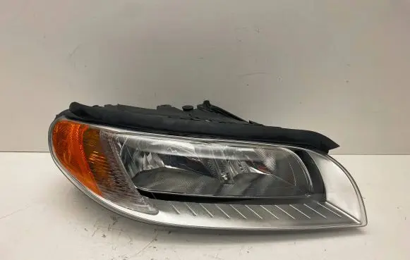 Volvo V70 Headlight/headlamp 31214352 6330200001