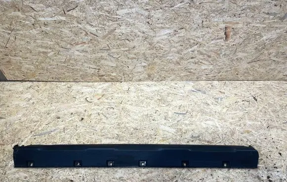 Dacia Duster II Foot area side trim 76851-9302-R S2501M561
