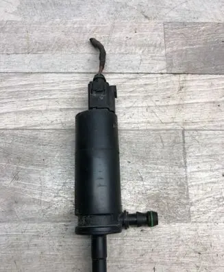 Volkswagen Golf VI Headlight washer pump 3B7955681