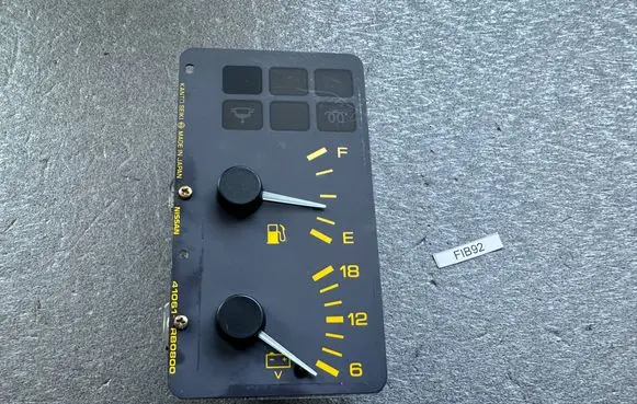 Nissan Patrol Y60 Voltmeter 2483004J07