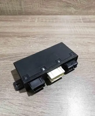 BMW 5 E39 Door control unit/module 6904251 110187