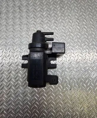 BMW 5 E60 E61 Turbo solenoid valve 70057900 7796634