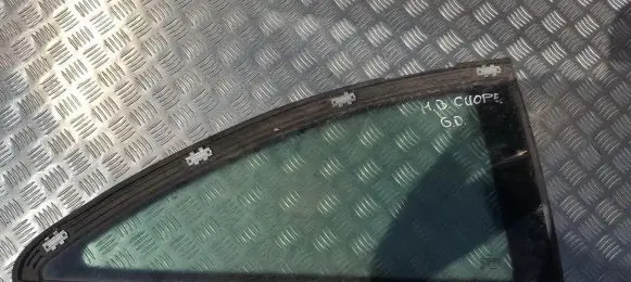 Mercedes-Benz C W203 Rear side window