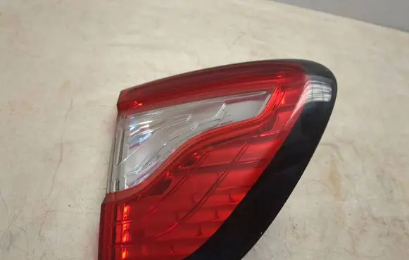 Renault Captur Tailgate rear/tail lights 265557893 0286402177