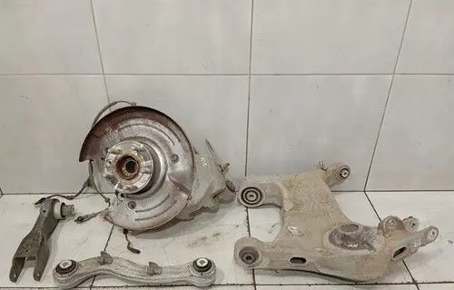 Jaguar I-Pace Rear wheel bearing hub T4K9597