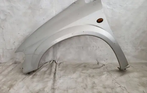 Chrysler Voyager Fender 
