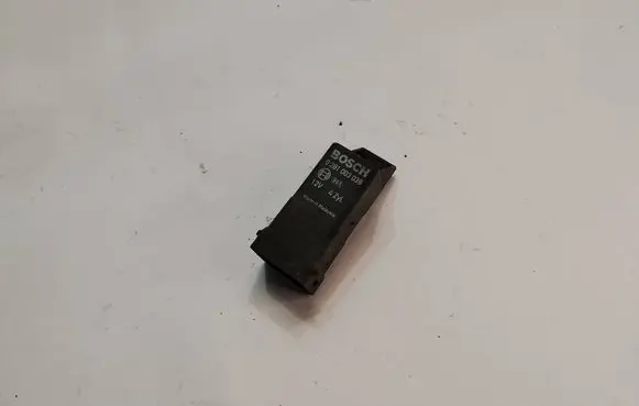 Iveco Daily 35 - 40.10 Glow plug pre-heat relay 0281003039