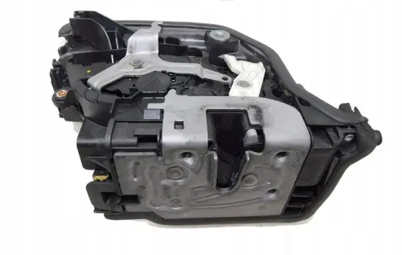 BMW X6 F16 Rear door lock 7281940