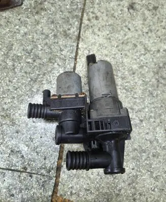 BMW 3 E46 Coolant heater control valve 64118369807 1147412149