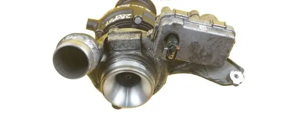 BMW 1 F20 F21 Turbo 8513122 N47D20C