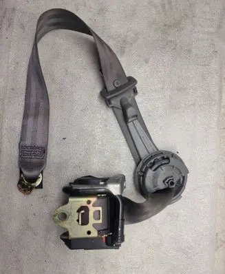 Audi A8 S8 D2 4D Rear seatbelt 566205921