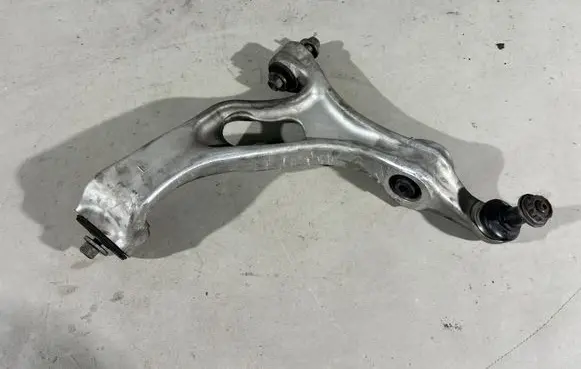 Porsche Cayenne (92A) Front lower control arm/wishbone 7P0407151B WHT005633 WHT001938
